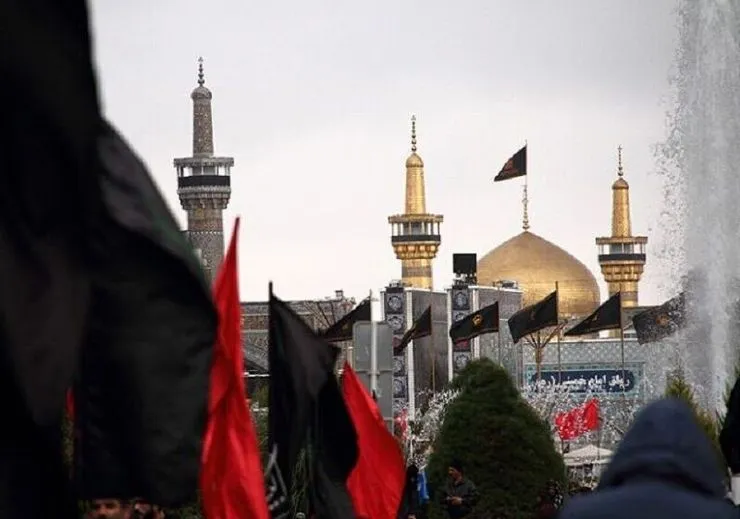 حرم مطهر حضرت رضا (ع) سیاهپوش شد
