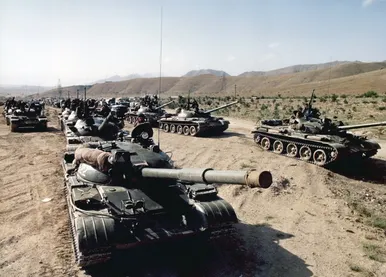 عکس‌هایی از خروج شوروی از افغانستان در ۳۶ سال پیش