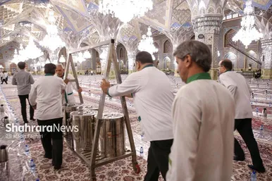 عکس| سفره افطار در حرم مطهر رضوی در شب میلاد امام حسن مجتبی(ع)