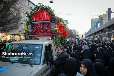 تشییع پیکر بانوی شهیده فاطمه دهقان از شهدای حادثه تروریستی کرمان