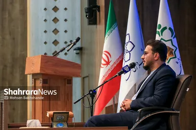 نشست صمیمی شهردار مشهد با جامعه قرآنی