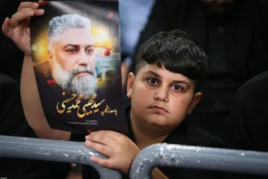 گزارش تصویری | مراسم بزرگداشت شهدای جنگ تحمیلی اخیر با حضور رهبر انقلاب اسلامی