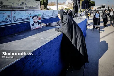 گزارش تصویری | مراسم استقبال از پیکر‌های مطهر ۱۴ شهید گمنام دفاع مقدس در مشهد (۶ آذر ۱۴۰۳)