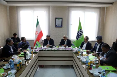 بازدید رییس سازمان بورس و ارواق بهادار از چند واحد صنعتی در مشهد