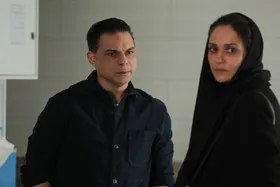 &laquo;زن و بچه&raquo; پرفروش&zwnj;ترین فیلم اکران آنلاین شد