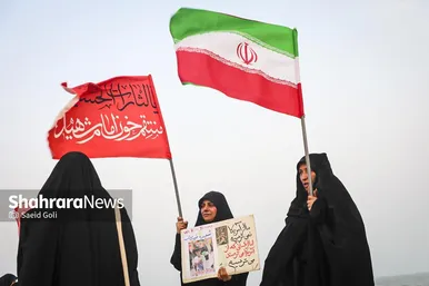 گزارش تصویری | زنجیره ۵ کیلومتری جان‌فدایان ایران در سواحل بندرعباس