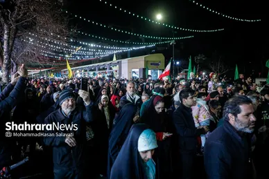 گزارش تصویری | گلباران حرم مطهر امام‌رضا(ع) در شب میلاد حضرت جوادالائمه(ع) (۲۱ دی ۱۴۰۳)
