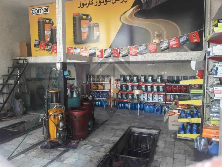 افزایش قیمت به بازار روغن موتور رسید/ اجرت تعویض روغن خودرو‌های لاکچری بالای یک میلیون تومان