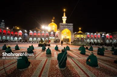 آیین خطبه خوانی شب شهادت امام رضا(ع) در حرم مطهر رضوی