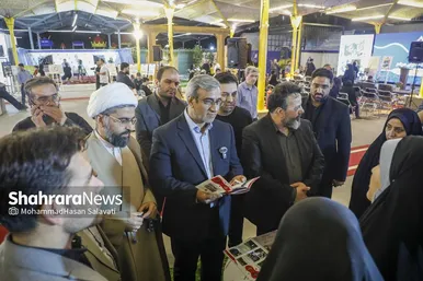 گزارش تصویری | نمایشگاه «به توان مردم»
