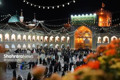 حال‌وهوای حرم مطهر امام‌رضا(ع) در شب میلاد کریم اهل‌بیت(ع)