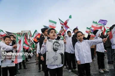 گزارش تصویری | مراسم آغاز چهل‌وهفتمین سالگرد دهه فجر انقلاب اسلامی در میدان شهدای مشهد