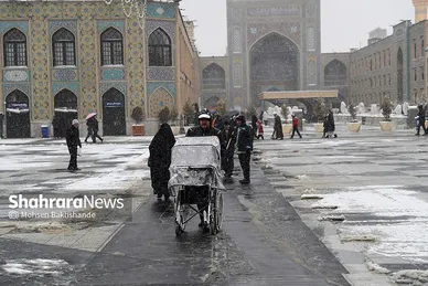 گزارش تصویری | یک روز برفی در حرم مطهر امام رضا(ع) - ۲۱ بهمن ۱۴۰۳