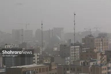 «مشهد» غرق در گردوغبار شدید (۵ دی‌۱۴۰۲)