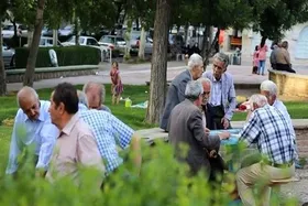 &nbsp;بازنشستگان تامین اجتماعی با ۳۵ درصد افزایش حقوق  هم نمی&zwnj;توانند زندگی کنند