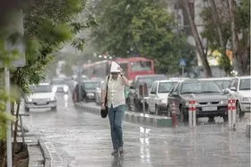 ترافیک سنگین در خیابان&zwnj;های مشهد پس از بارش باران (۳ تیر ۱۴۰۳)