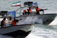 اعلام مسیر‌های جایگزین برای تردد در تنگه هرمز از سوی نیروی دریایی سپاه + عکس