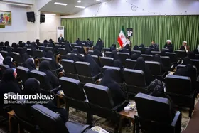دیدار خانواده شهدای فاطمیون با نماینده ولی فقیه در خراسان رضوی | آیت&zwnj;الله علم&zwnj;الهدی: لشکر فاطمیون، تابلوی عظمت شیعیان افغانستان است