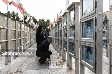 آیین چراغ برات در آرامگاه خواجه ربیع
