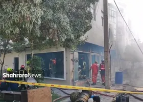 حریق گسترده کارگاه مبل&zwnj;سازی در بزرگراه بابانظر مشهد | ۵۰ آتش&zwnj;نشان در حال عملیات هستند + فیلم
