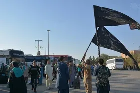 نخستین کاروان زائران افغانستانی اربعین وارد ایران شد