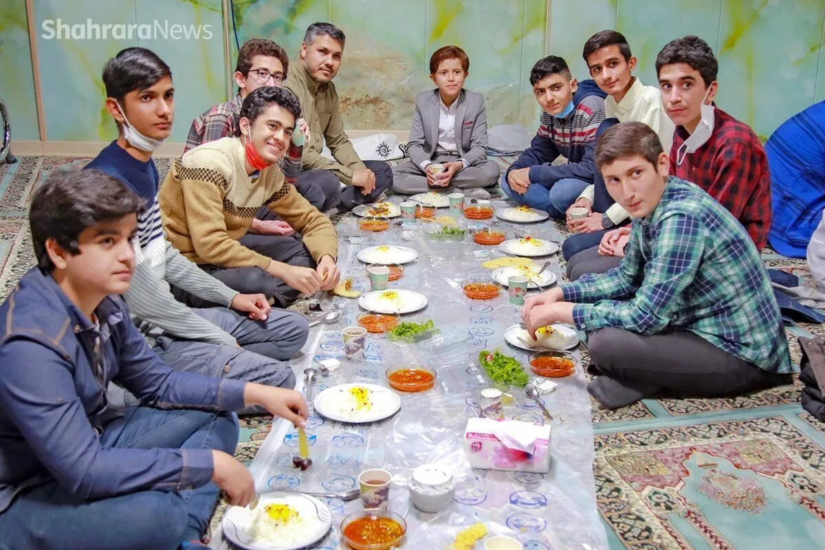 گزارشی زیبا از روز معلم | بهترین هدیه برای معلمم