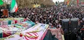 روایتی از تشییع مادری مهربان و فداکار| بانوان مشهدی پیکر مطهر شهیده مریم قوچانی&zwnj;غروی را تا منزلش بدرقه کردند