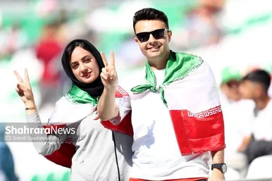 بازی ایران و ژاپن از لنز دوربین عکاس شهرآرانیوز