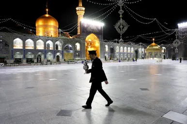 بازگشایی صحن انقلاب حرم مطهر رضوی در آستانه نیمه شعبان