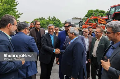 گزارش تصویری | واگذاری ۱۶ دستگاه ماشین‌آلات خدماتی شهری به شهرداری‌های خراسان رضوی