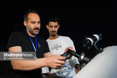 گزارش تصویری | اولین برنامه رصد عمومی ماه نجوم در  بوستان غدیر مشهد
