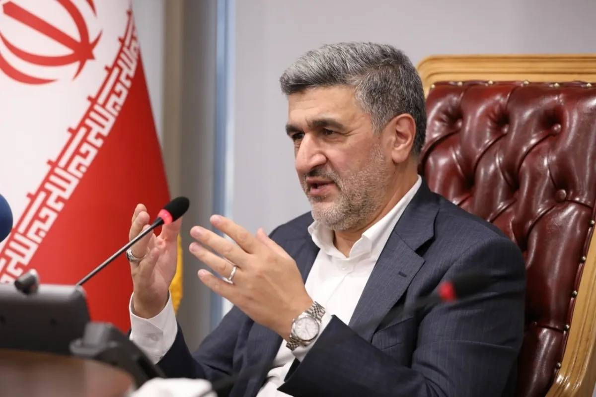 شرکت‌های نفت و گاز در بورس عرضه و تکلیف سهام عدالت مشخص شود