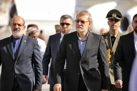 علی لاریجانی وارد مسقط شد (۲۱ بهمن ۱۴۰۴)