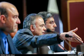 فساد اداری و نارضایتی مردم ماحصل بروکراسی فرسوده اداری است