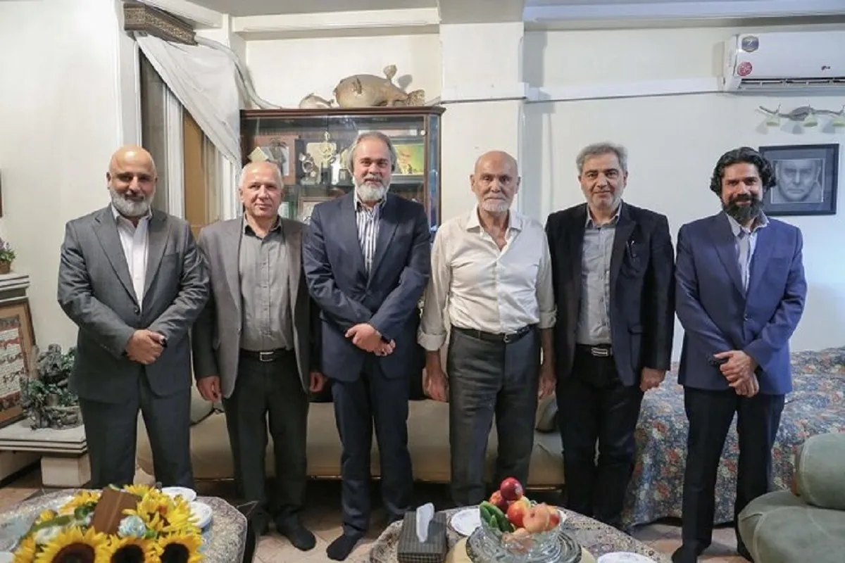 مروری بر خاطرات جمشید هاشم‌پور، از «عقاب‌ها» تا روزهایی که زینال بندری جنجالی شد