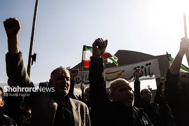 گزارش تصویری | تجمع دانشجویان مقابل دانشگاه فردوسی (۱۰ اسفند ۱۴۰۴)