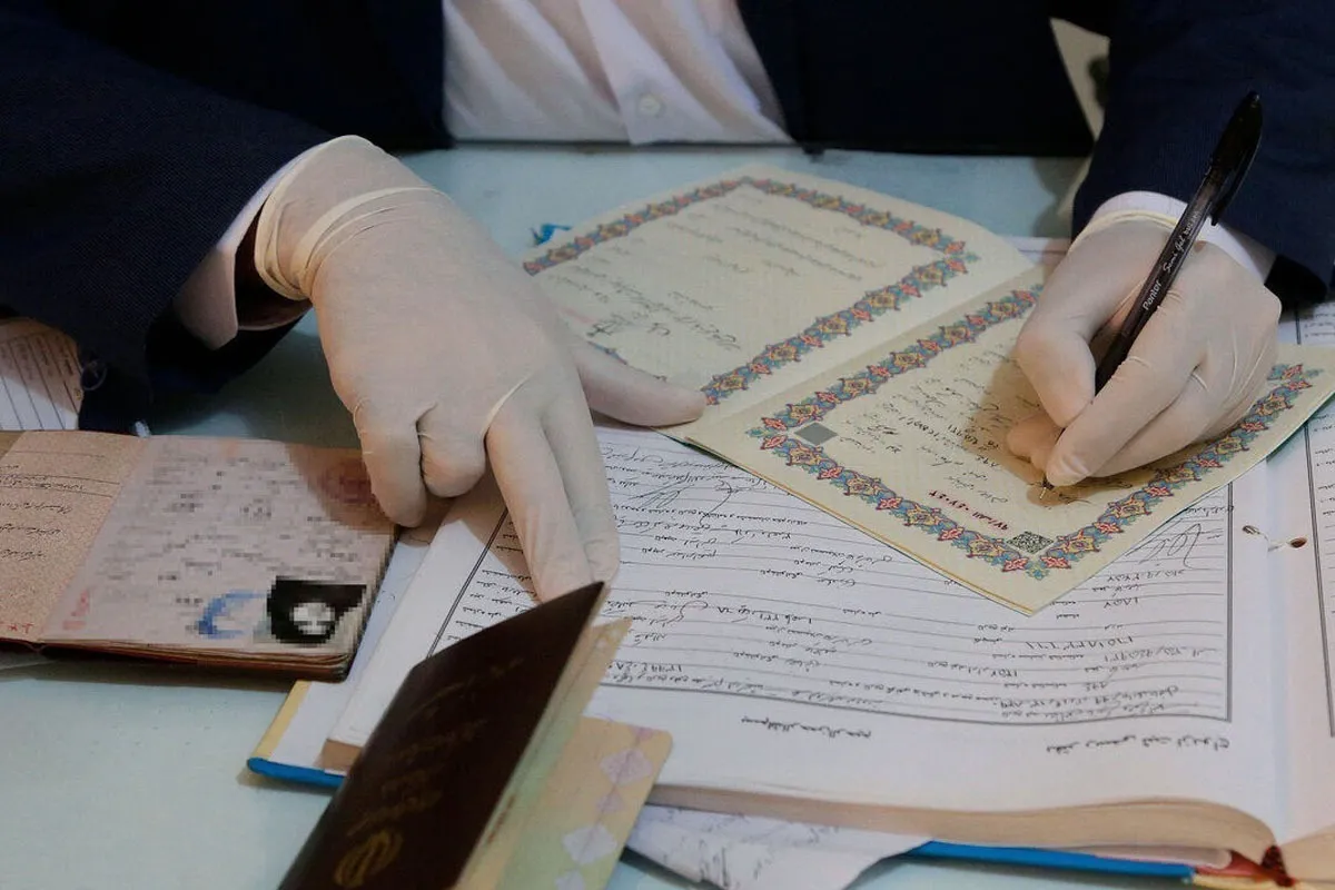 میانگین سن ازدواج در زنان و مردان ۵ سال افزایش یافته است