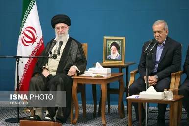 عکس‌هایی از دیدار رئیس‌جمهور و اعضای هیئت دولت چهاردهم با رهبر معظم انقلاب