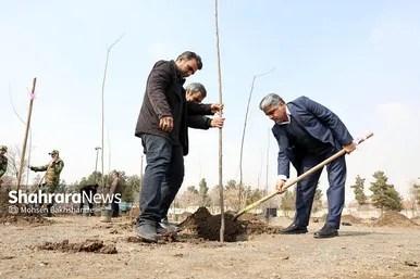 پویش سراسری درخت‌کاری در بوستان جهانشهر