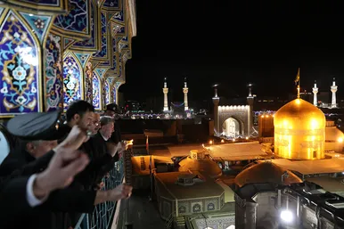 طنین نوای الله اکبر از گلدسته های حرم رضوی