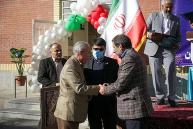 آیین بهره‌برداری و توسعه دبستان خیرساز شیخ صدوق منطقه تبادکان