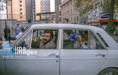 ۸ آذر ۱۳۷۶ روزی که ایران خندید