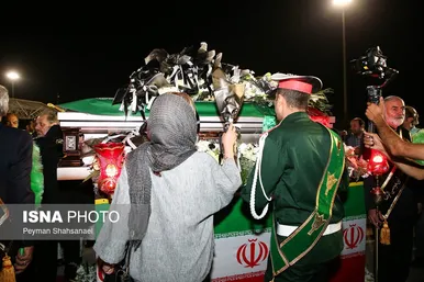 عکس‌هایی از ورود پیکر استاد محمود فرشچیان به کشور