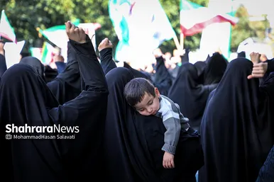 راهپیمایی مردم مشهد در محکومیت جنایت تروریستی در حرم مطهر شاهچراغ (ع)