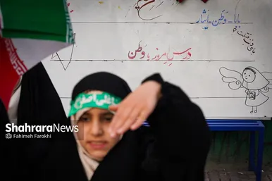 گزارش تصویری | برگزاری «یادواره‌ شهدای میناب» توسط دانش‌آموزان دبستان امام‌حسن(ع) در مشهد