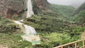 ویدئو| لحظۀ ریزش بخشی از دیوارۀ غربی علم&zwnj;کوه
