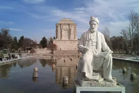 سردیس برنزی حکیم ابوالقاسم فردوسی رونمایی می&zwnj;شود
