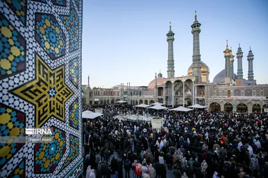 تحویل سال ۱۴۰۳ در حرم حضرت معصومه (س)
