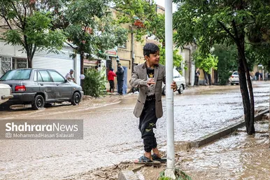 عکس‌هایی از سیلاب در خیابان‌های مشهد (۲۹ اردیبهشت ۱۴۰۳)